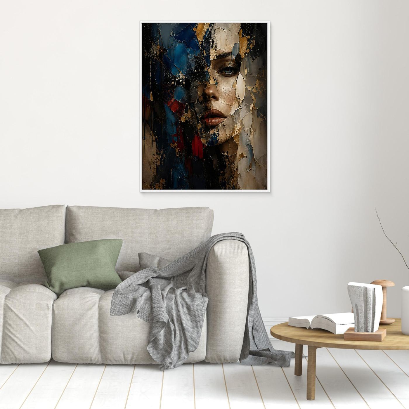 Leinwandbild mit geheimnisvollem Frauenportrait, rissiger Oberfläche und Goldakzenten als markante Wandkunst im modernen Wohnraum