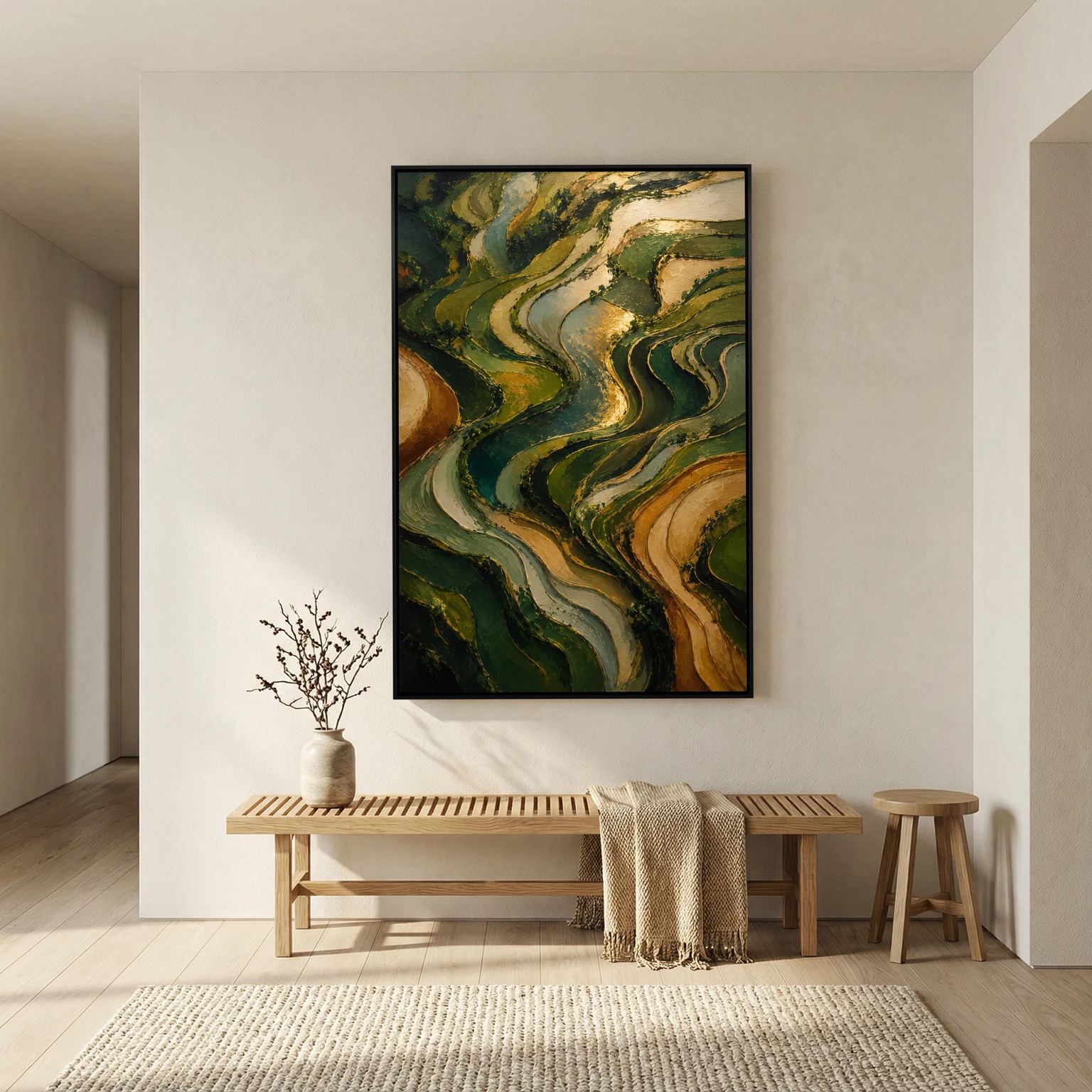 Gerahmtes Leinwandbild mit abstrakten Terrassenformen in Grün, Oliv, Creme und Gold als moderne Landschaftskunst