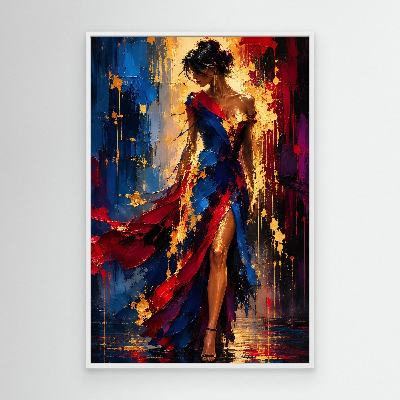 Canvas-Wandbild mit eleganter Frauenfigur und abstrakten Farbstrukturen in Rot, Blau und Gold