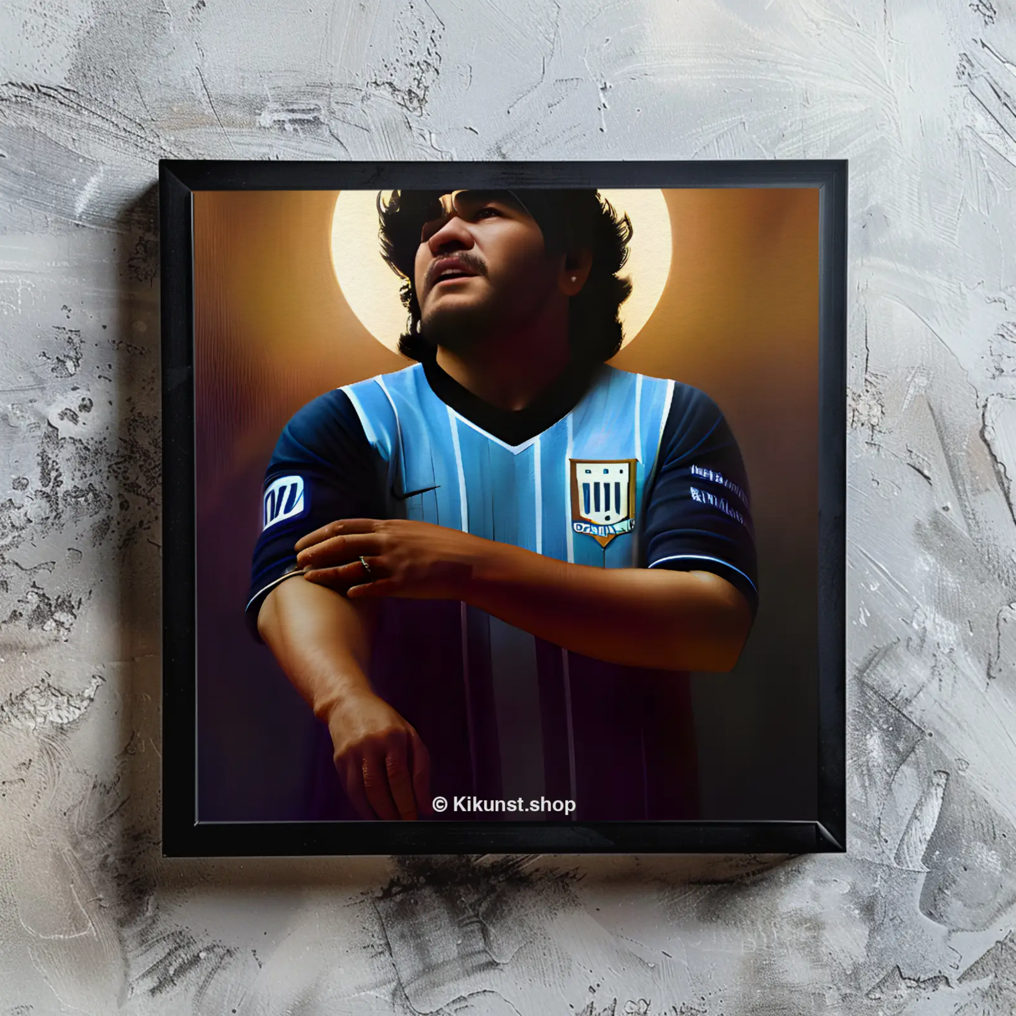 Fine Art Print mit selbstbewusster Person in sportlicher Kleidung und warmer, filmischer Lichtatmosphäre.