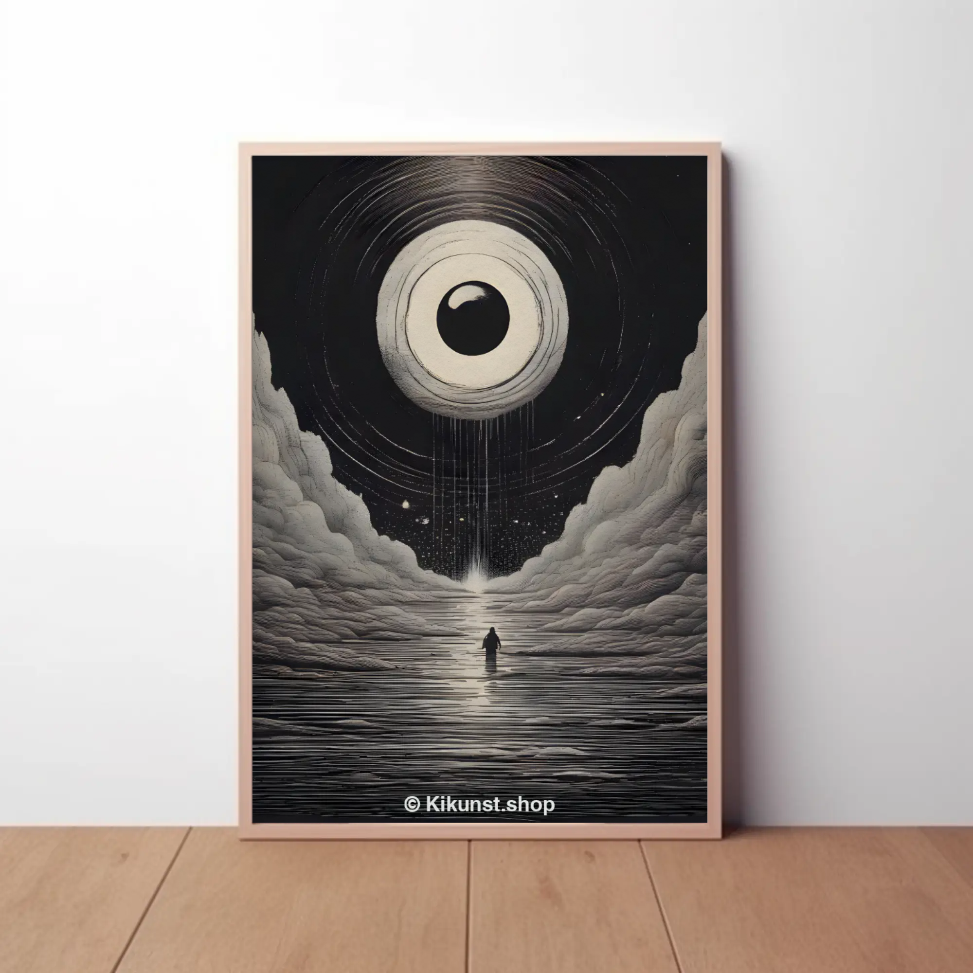 Fine Art Print mit leuchtendem Mond und flügelartigen Formen in modern eingerichteter Wohnumgebung.